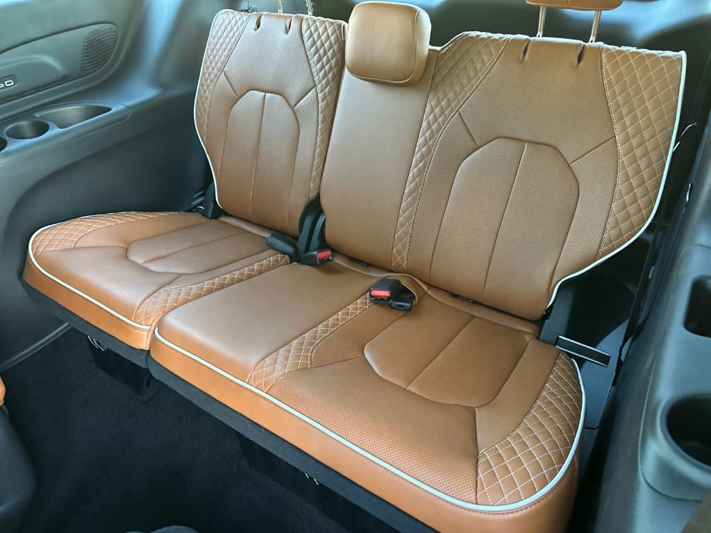 new 2026 Chrysler Pacifica Hybrid car, priced at $62,555