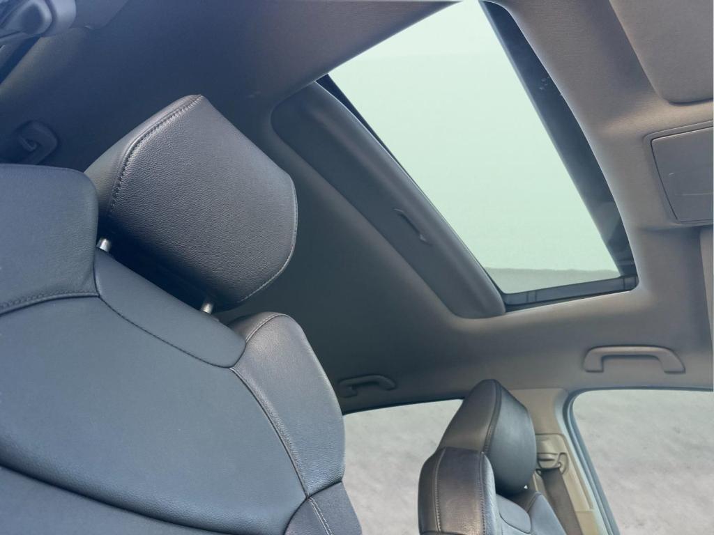 used 2018 Acura MDX car, priced at $22,575