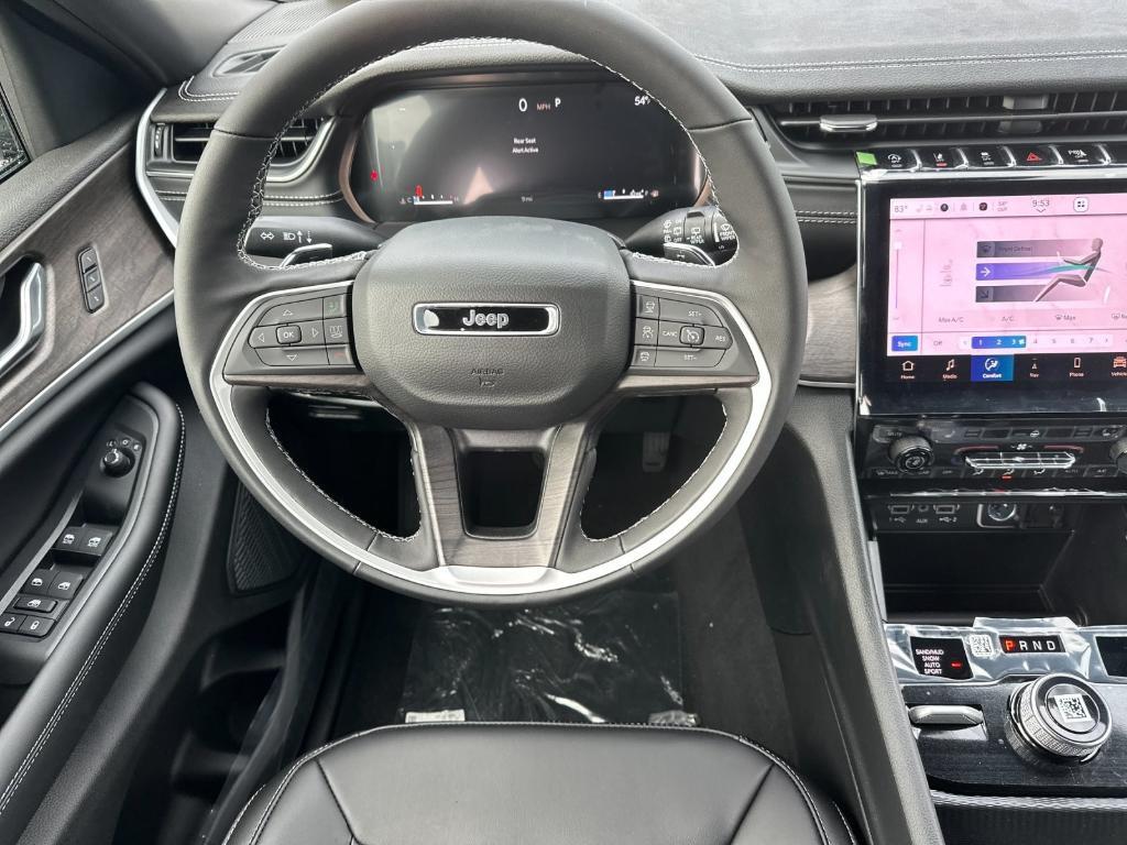 new 2025 Jeep Grand Cherokee car, priced at $53,735