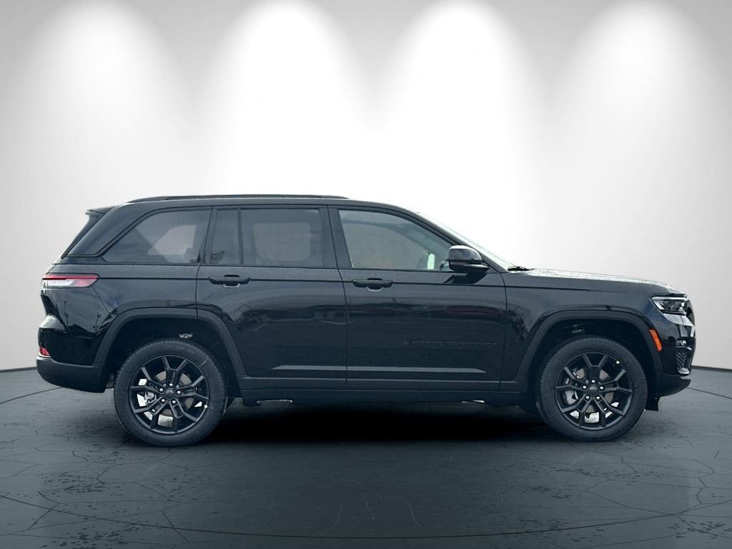 new 2025 Jeep Grand Cherokee car, priced at $53,735