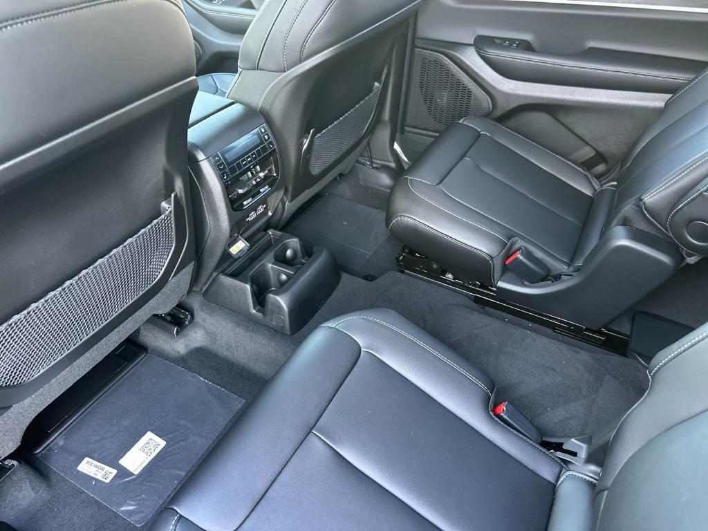new 2025 Jeep Grand Cherokee L car, priced at $52,220