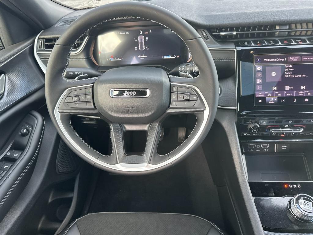 new 2025 Jeep Grand Cherokee car, priced at $46,730