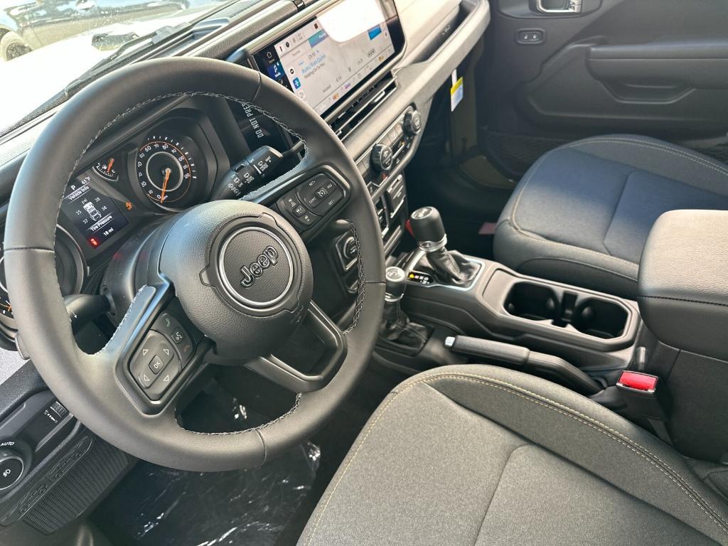 new 2025 Jeep Wrangler car