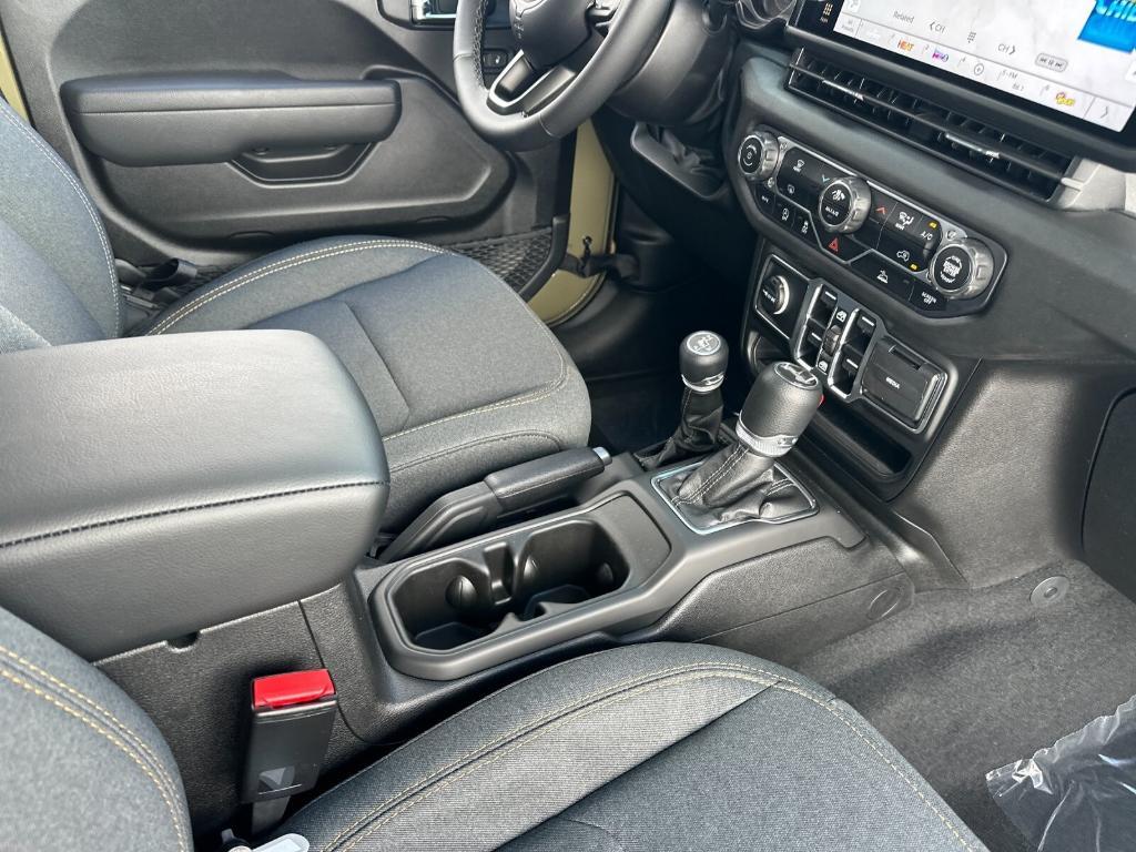 new 2025 Jeep Wrangler car