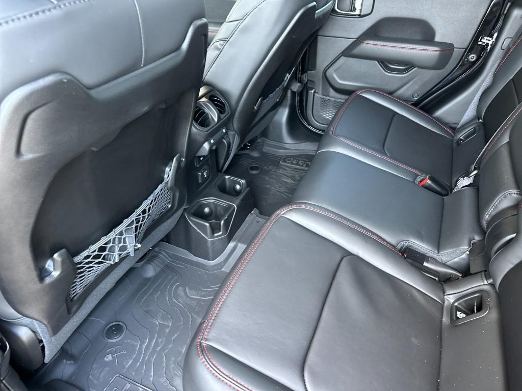 new 2025 Jeep Gladiator car, priced at $59,200