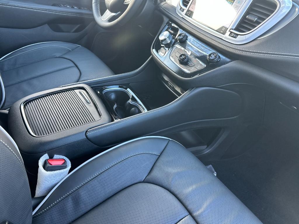 new 2026 Chrysler Pacifica car, priced at $59,265