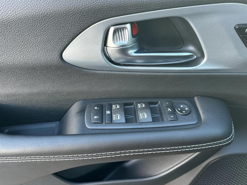 new 2026 Chrysler Pacifica car, priced at $59,265