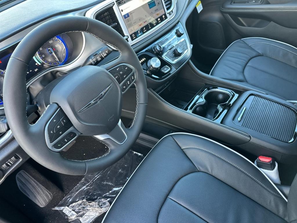new 2026 Chrysler Pacifica car, priced at $59,265