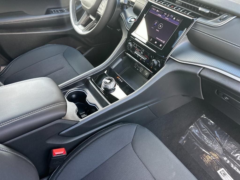 new 2025 Jeep Grand Cherokee L car, priced at $46,670