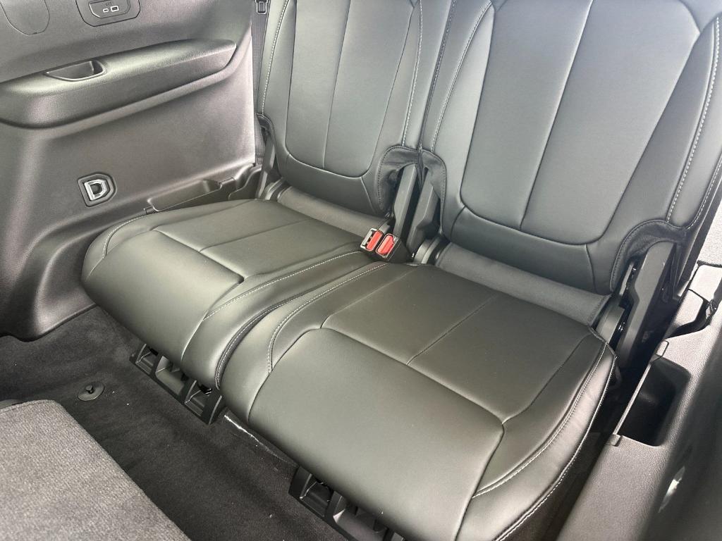 new 2026 Jeep Grand Cherokee L car