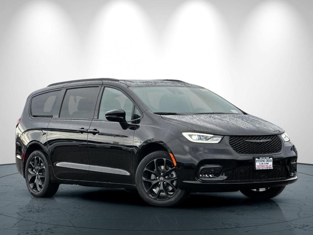 new 2026 Chrysler Pacifica car, priced at $58,930