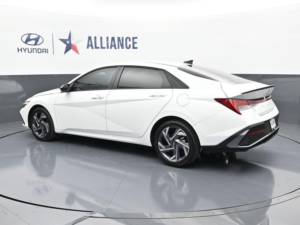new 2025 Hyundai ELANTRA HEV car, priced at $26,304