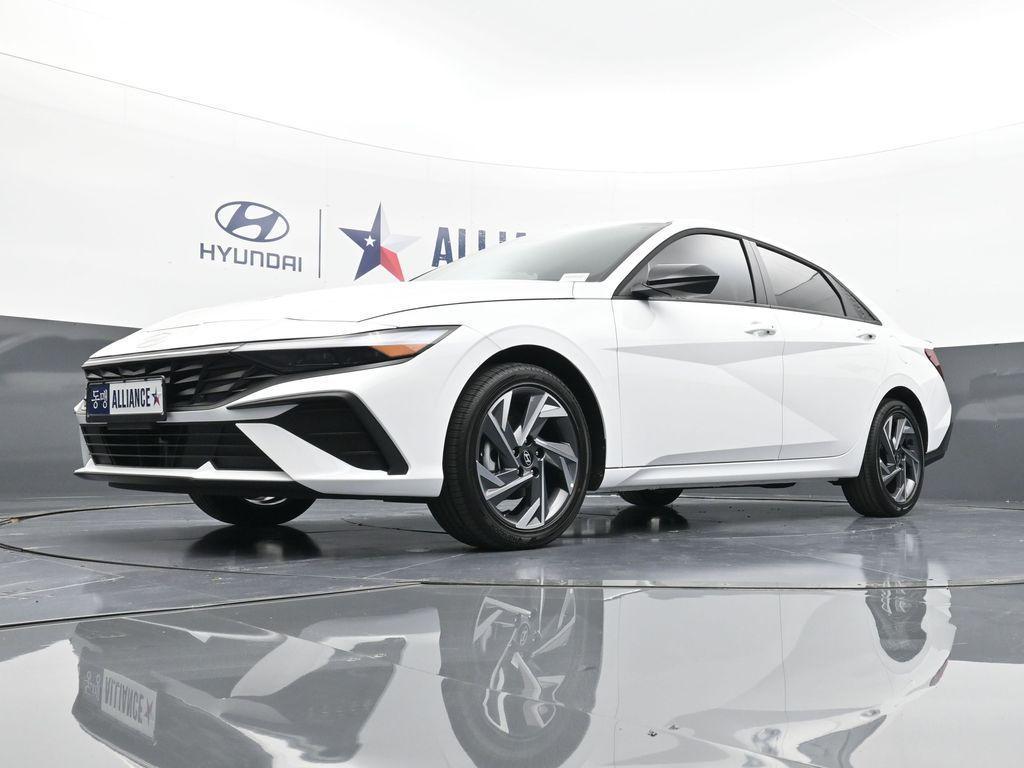 new 2025 Hyundai ELANTRA HEV car, priced at $26,304