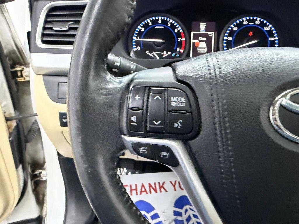 used 2015 Toyota Highlander car, priced at $18,900