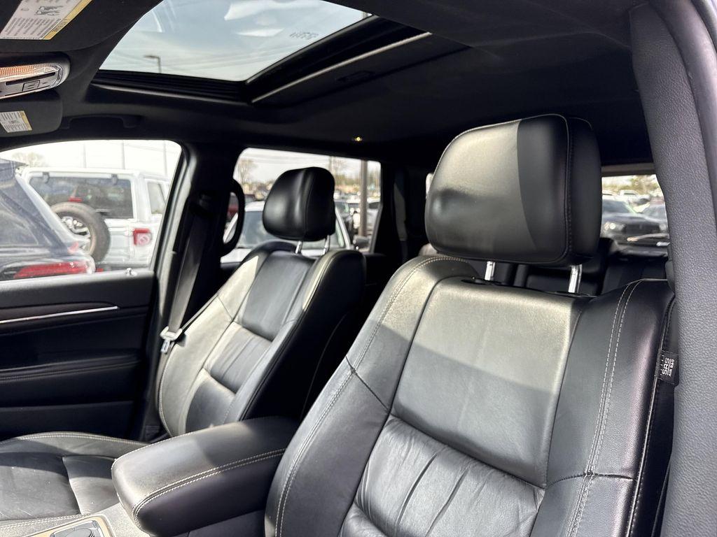 used 2016 Jeep Grand Cherokee car, priced at $13,500