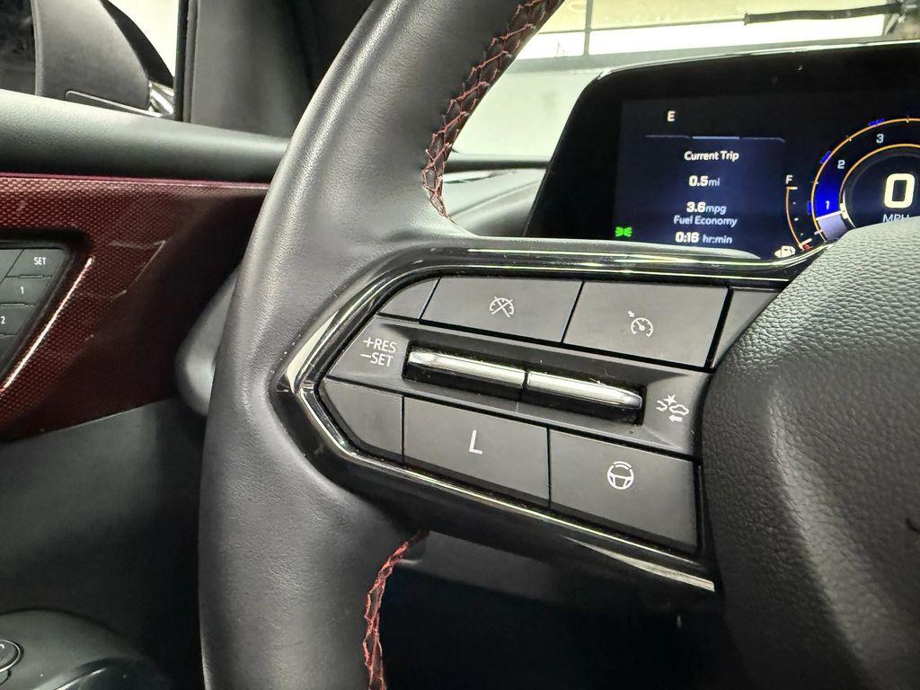 used 2024 Chevrolet Traverse car, priced at $46,900