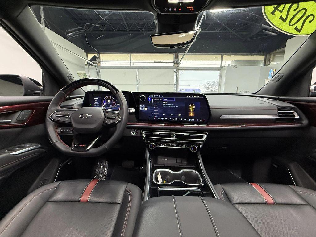 used 2024 Chevrolet Traverse car, priced at $46,900