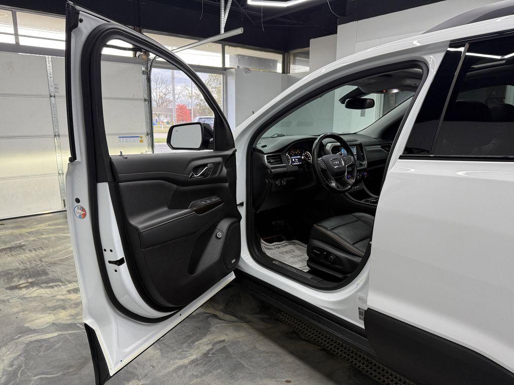 used 2021 GMC Acadia car, priced at $23,900