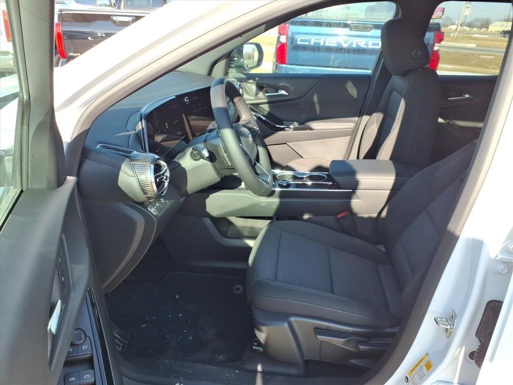 new 2026 Chevrolet Equinox car, priced at $27,273