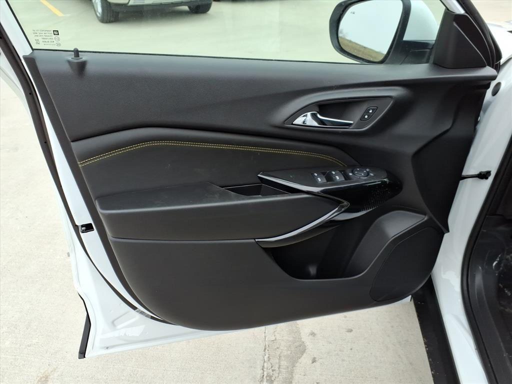 new 2026 Chevrolet Trax car, priced at $26,010