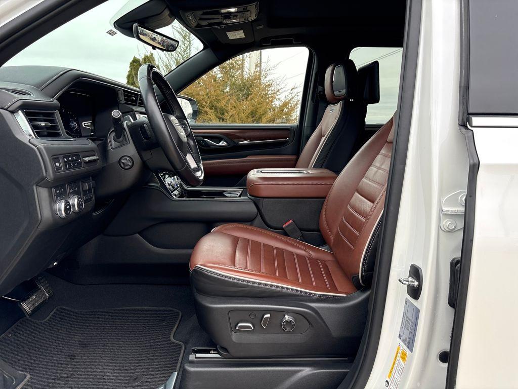 used 2023 GMC Yukon XL car, priced at $69,463