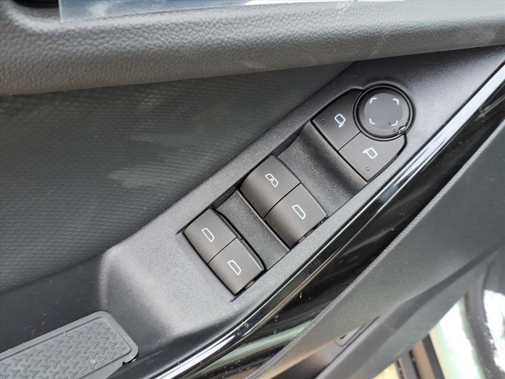 new 2026 Chevrolet Equinox car, priced at $30,568