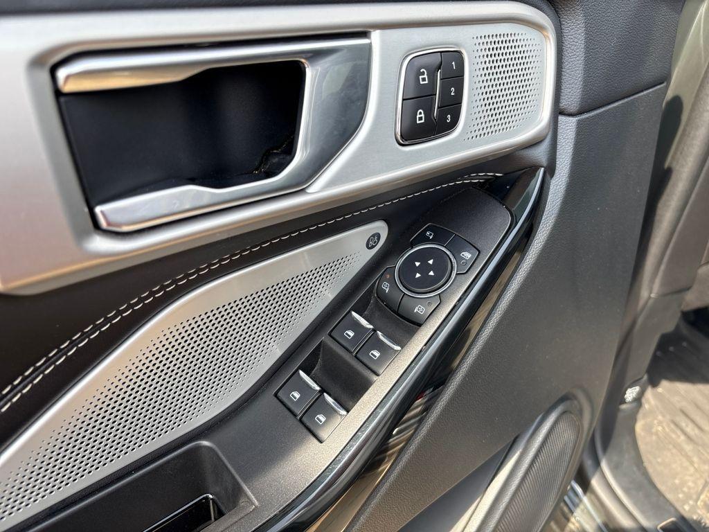 used 2023 Ford Explorer car, priced at $34,267