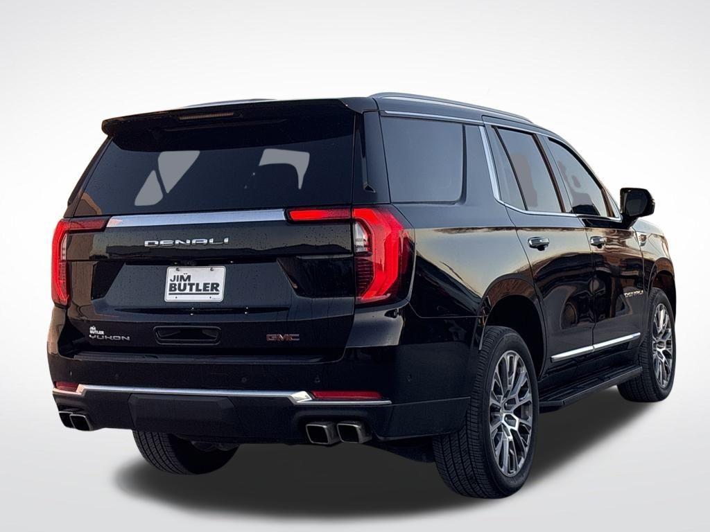 used 2025 GMC Yukon car, priced at $69,897