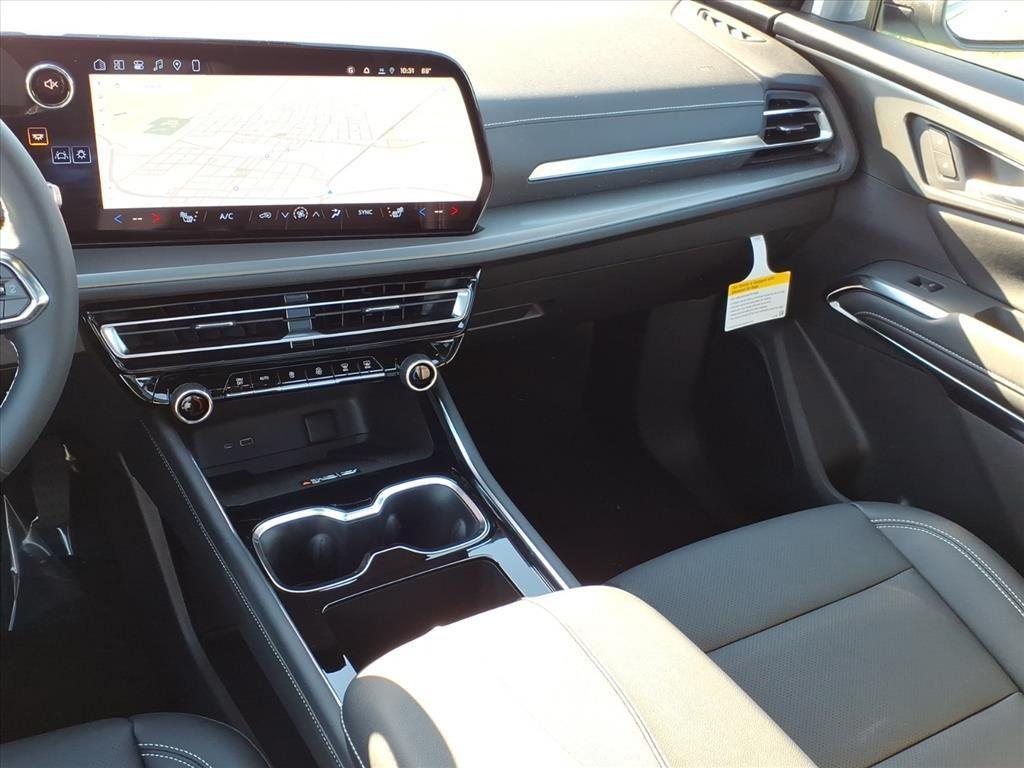 new 2026 Chevrolet Traverse car, priced at $46,583