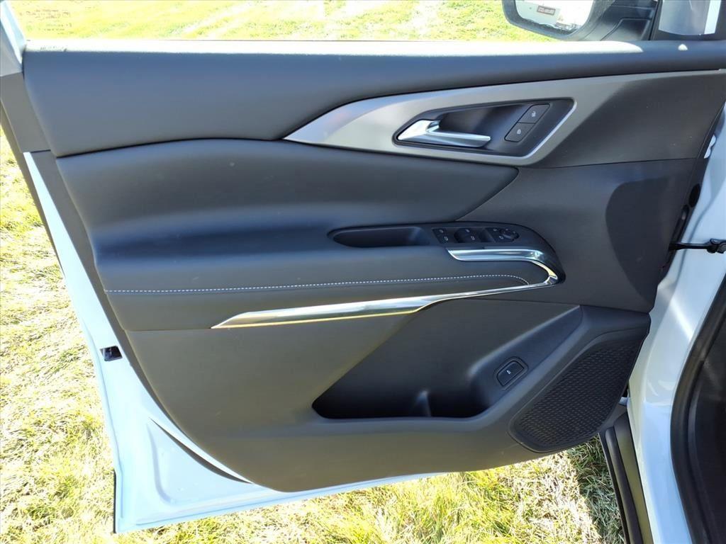 new 2026 Chevrolet Traverse car, priced at $46,583