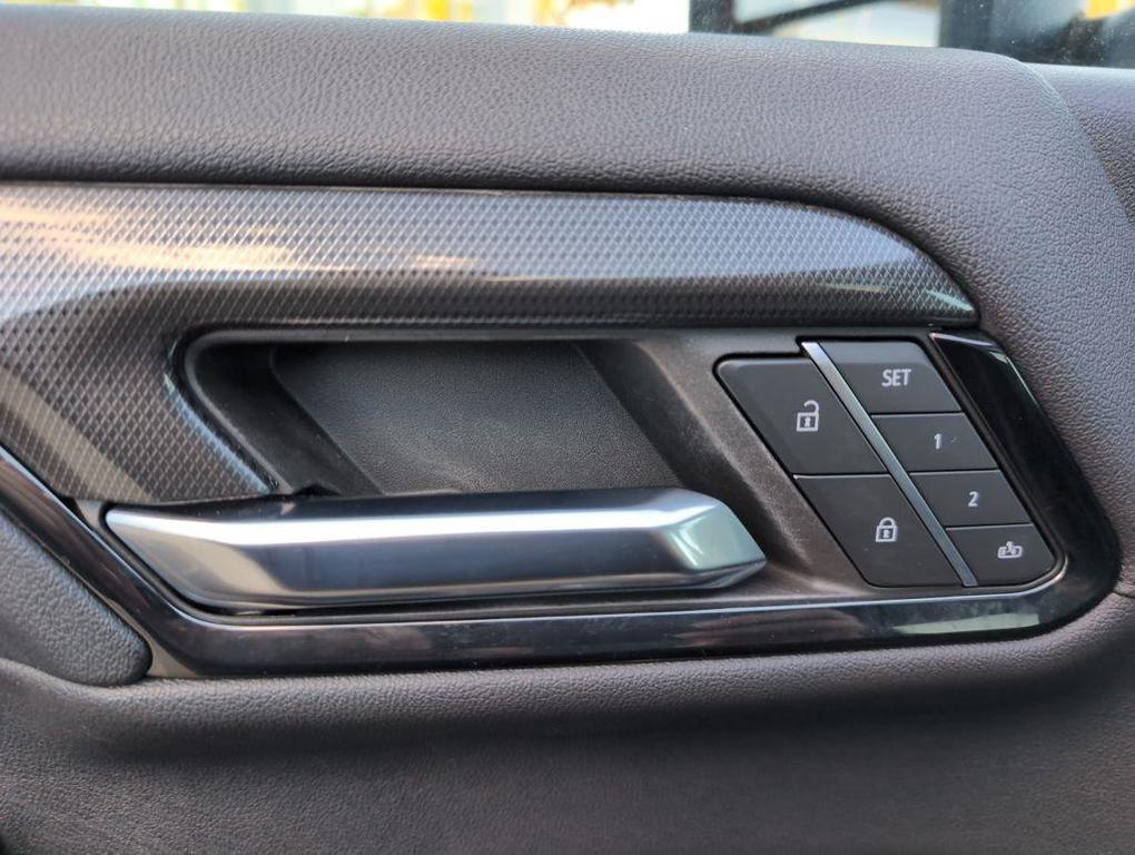 used 2024 GMC Sierra 2500 car, priced at $75,500