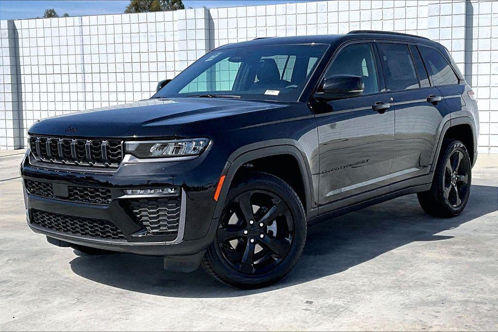 new 2026 Jeep Grand Cherokee car, priced at $48,749