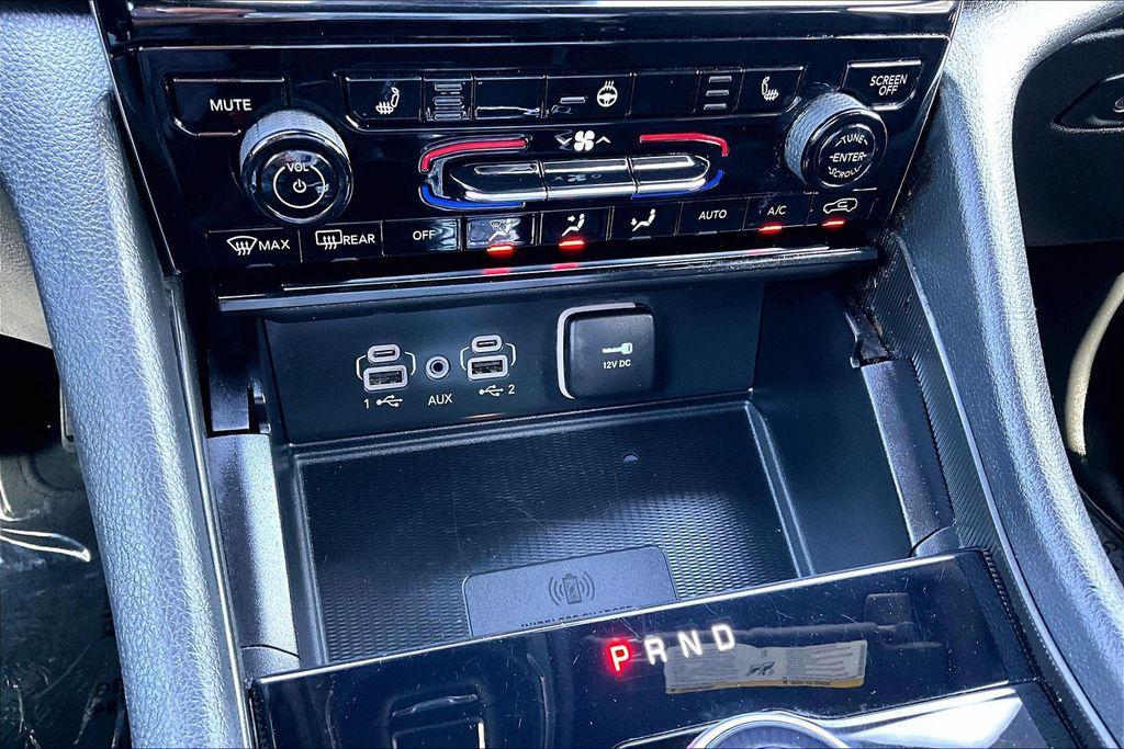 used 2024 Jeep Grand Cherokee car, priced at $27,085