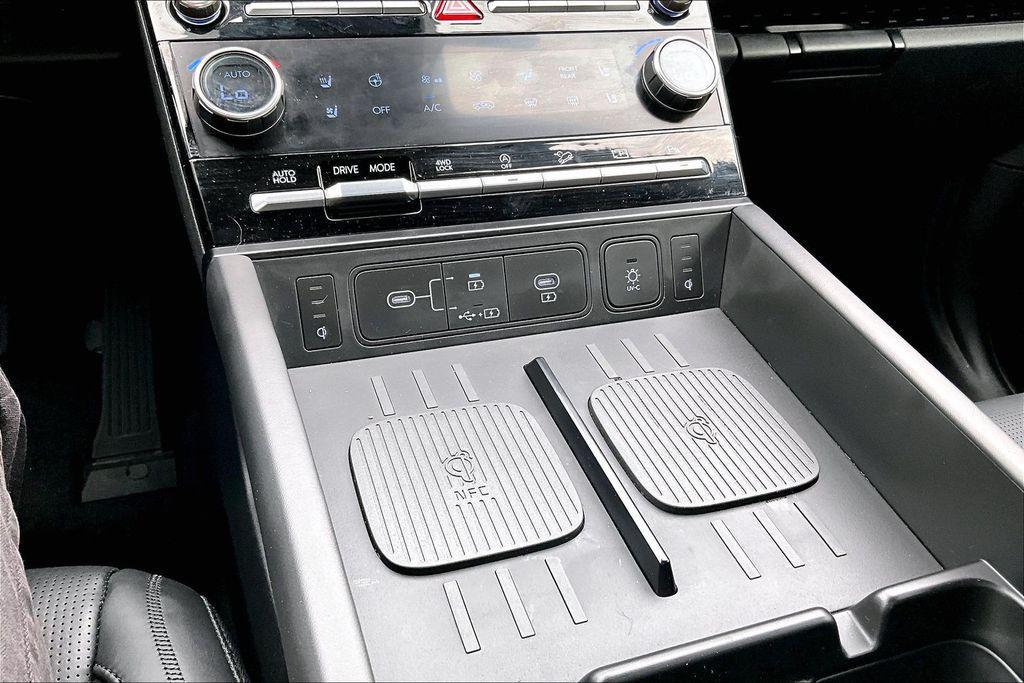 used 2025 Hyundai Santa Fe car, priced at $40,085