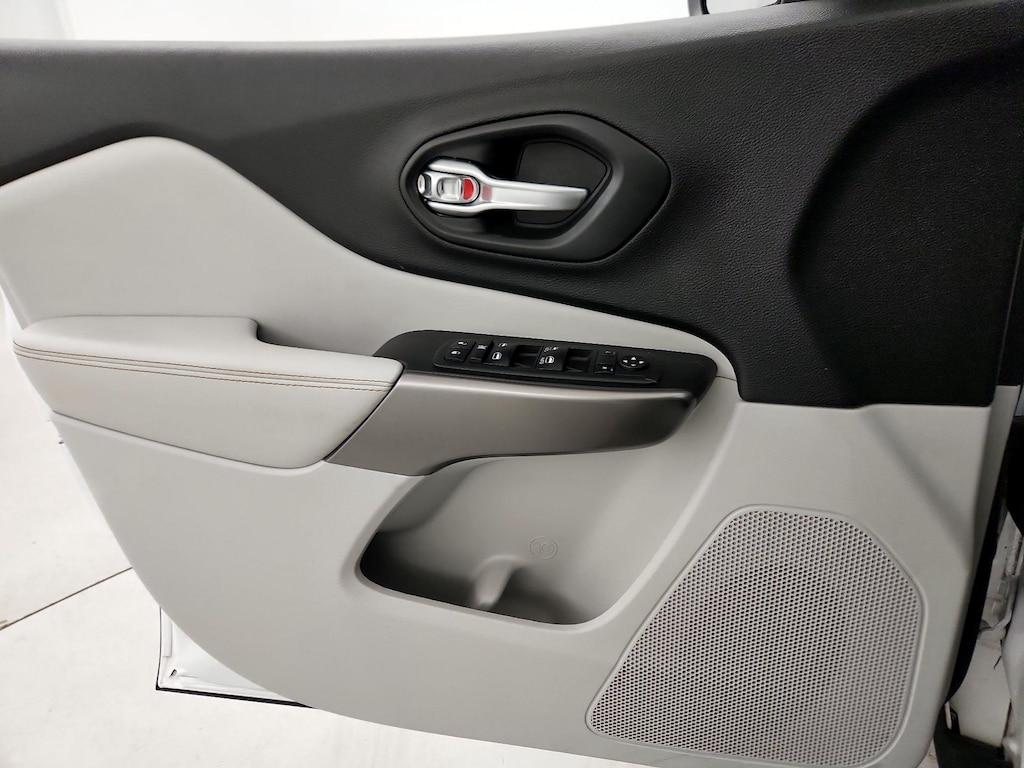 used 2020 Jeep Cherokee car, priced at $20,998