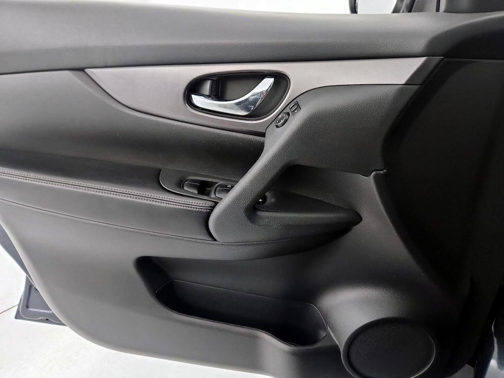 used 2016 Nissan Rogue car, priced at $14,998