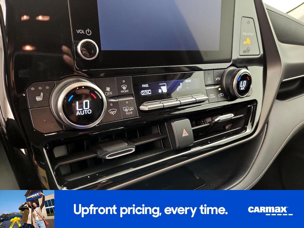 used 2023 Toyota Highlander car, priced at $38,998