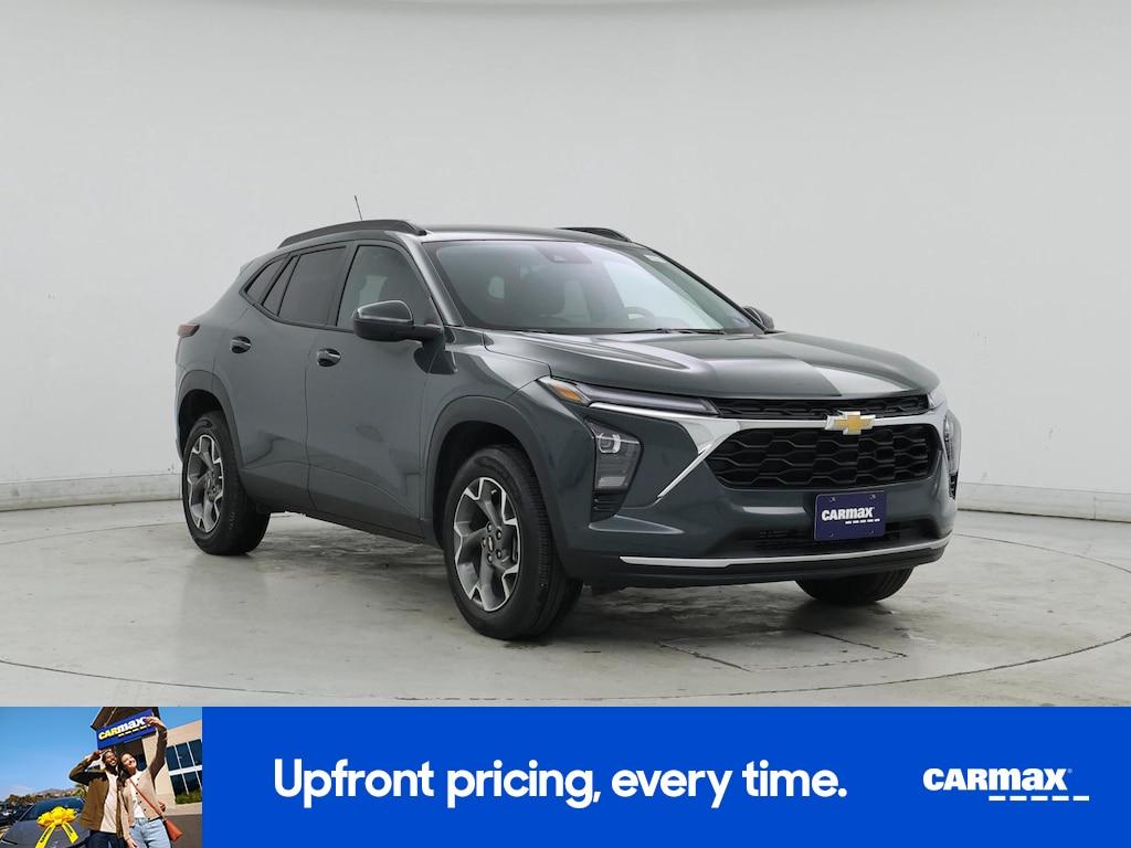 used 2025 Chevrolet Trax car, priced at $22,998