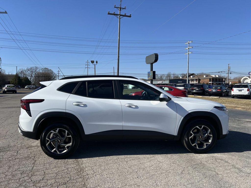 used 2025 Chevrolet Trax car, priced at $20,941