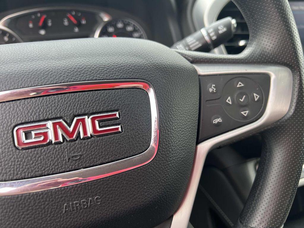 used 2023 GMC Acadia car, priced at $26,758