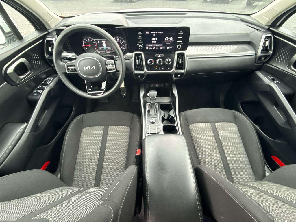 used 2023 Kia Sorento car, priced at $23,731