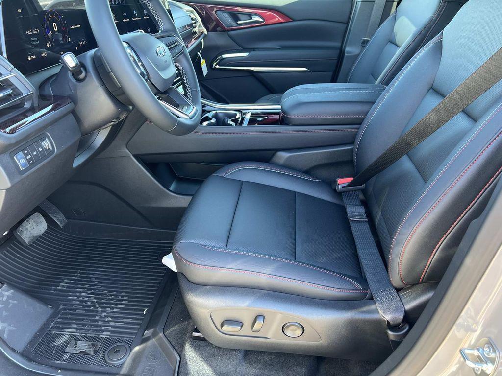 new 2026 Chevrolet Traverse car, priced at $52,345