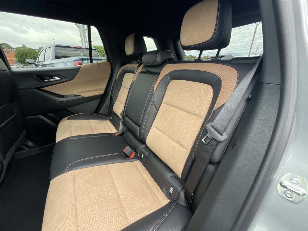 new 2026 Chevrolet Equinox car, priced at $32,290