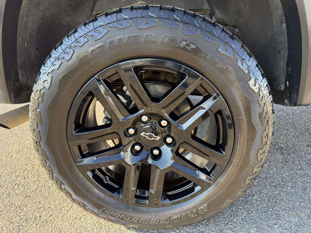 used 2024 Chevrolet Colorado car, priced at $35,662