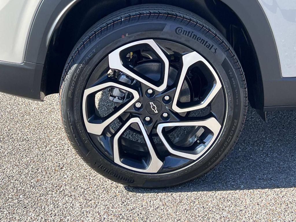 new 2026 Chevrolet Trax car, priced at $27,918