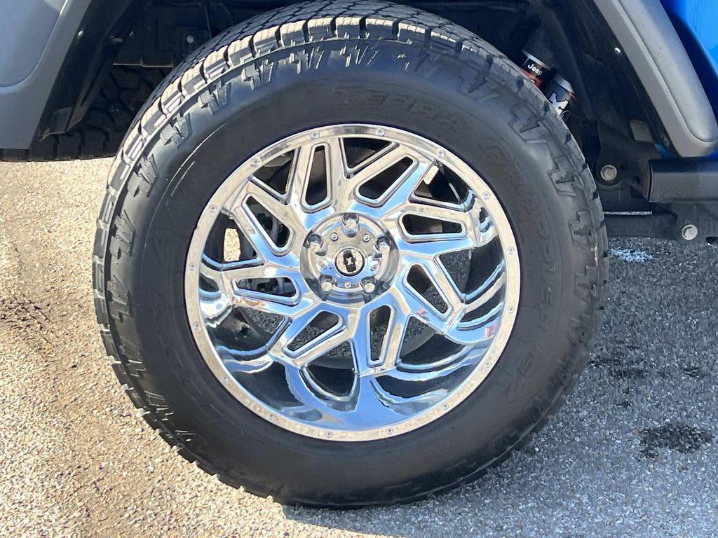 used 2022 Jeep Gladiator car, priced at $35,768