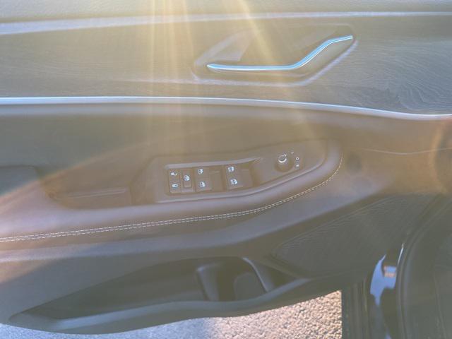 new 2026 Jeep Grand Cherokee car, priced at $48,091