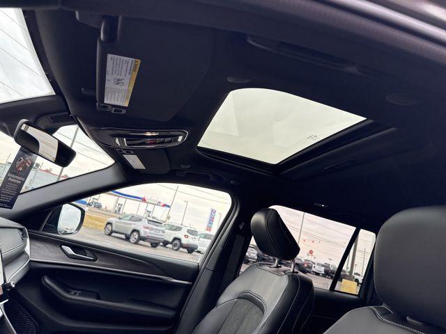 new 2026 Jeep Grand Cherokee car, priced at $47,204