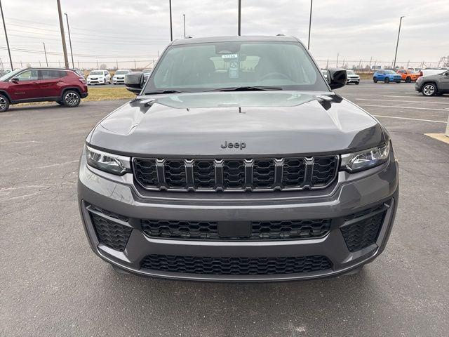 new 2026 Jeep Grand Cherokee car, priced at $47,204