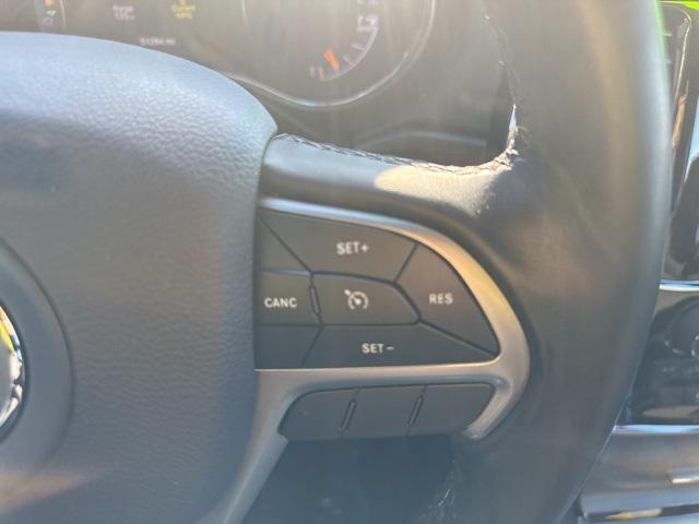 used 2022 Jeep Grand Cherokee car, priced at $23,562